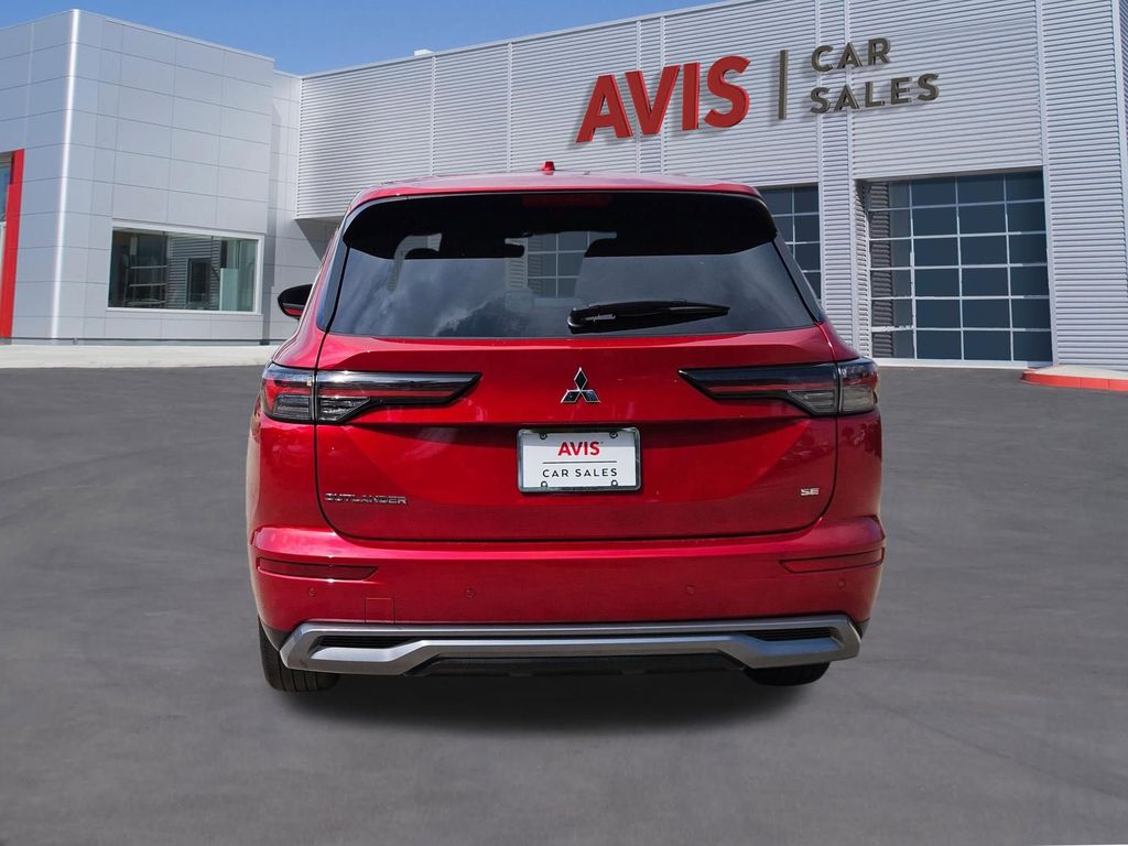 Thumbnail: 2025 Mitsubishi Outlander - 5