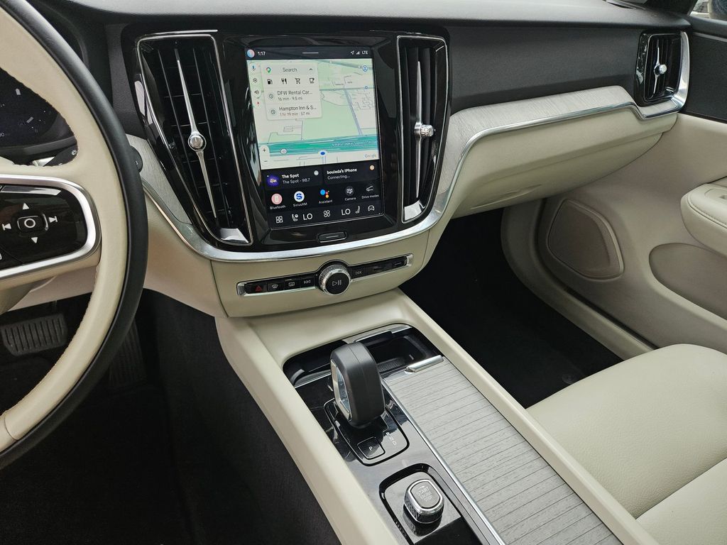 Thumbnail: 2025 Volvo S60 - 20