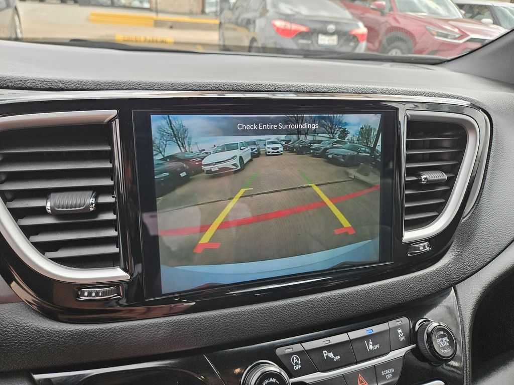 Thumbnail: 2025 Chrysler Pacifica - 22