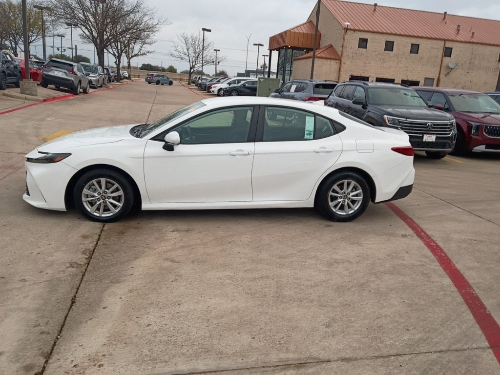 Thumbnail: 2025 Toyota Camry - 4