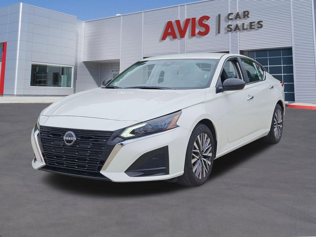 Thumbnail: 2025 Nissan Altima - 1