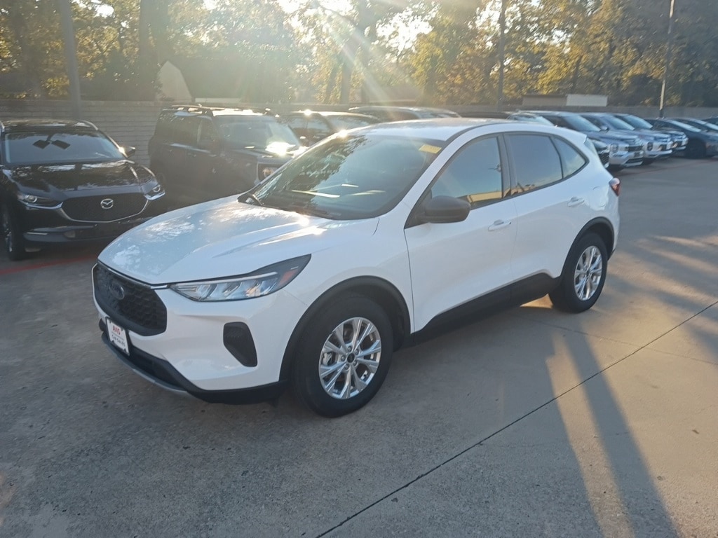 Thumbnail: 2025 Ford Escape - 1