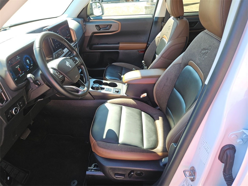 Thumbnail: 2025 Ford Bronco Sport - 11