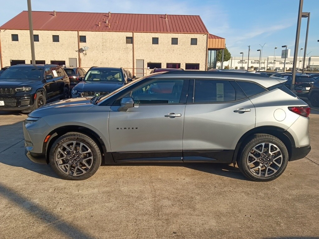 Thumbnail: 2025 Chevrolet Blazer - 4