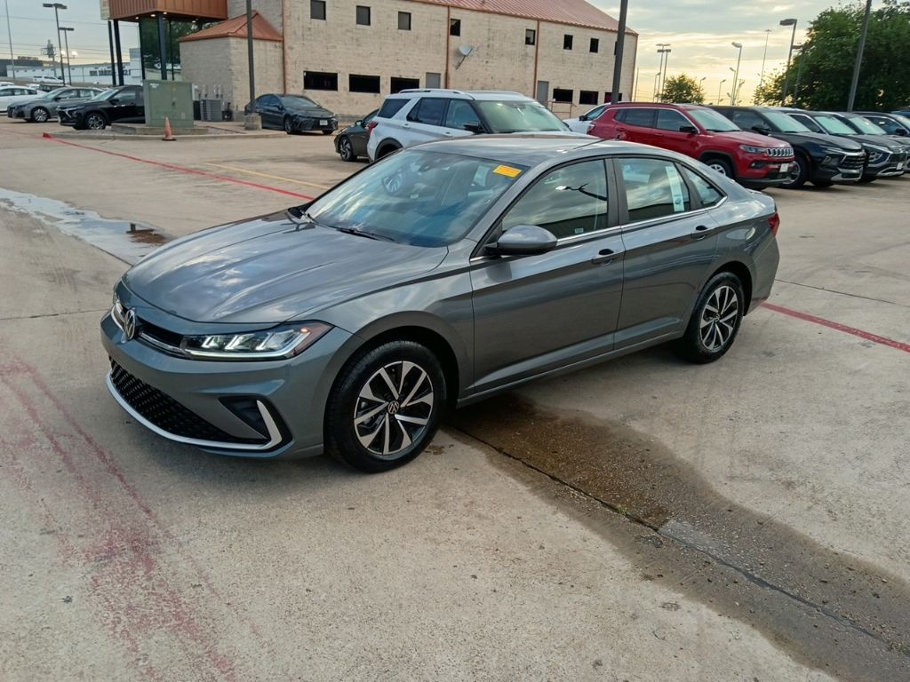 2025 Volkswagen Jetta's photo