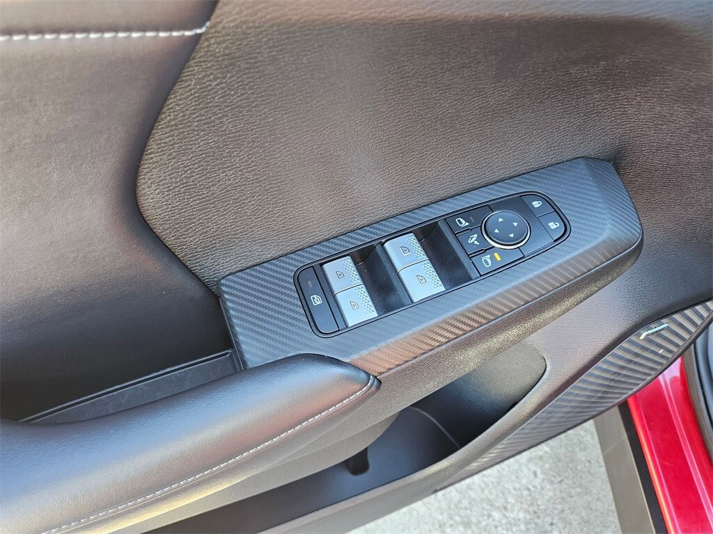 Thumbnail: 2025 Mitsubishi Outlander - 15