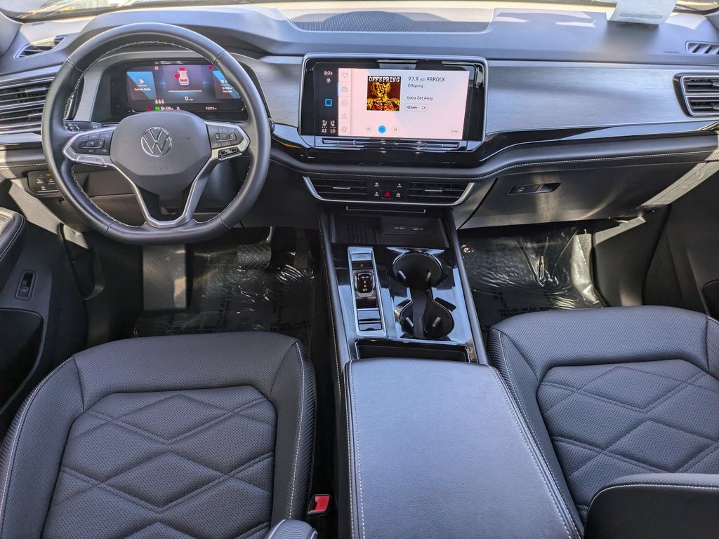 2025 Volkswagen Atlas Cross Sport SE w/Tech - Photo 24