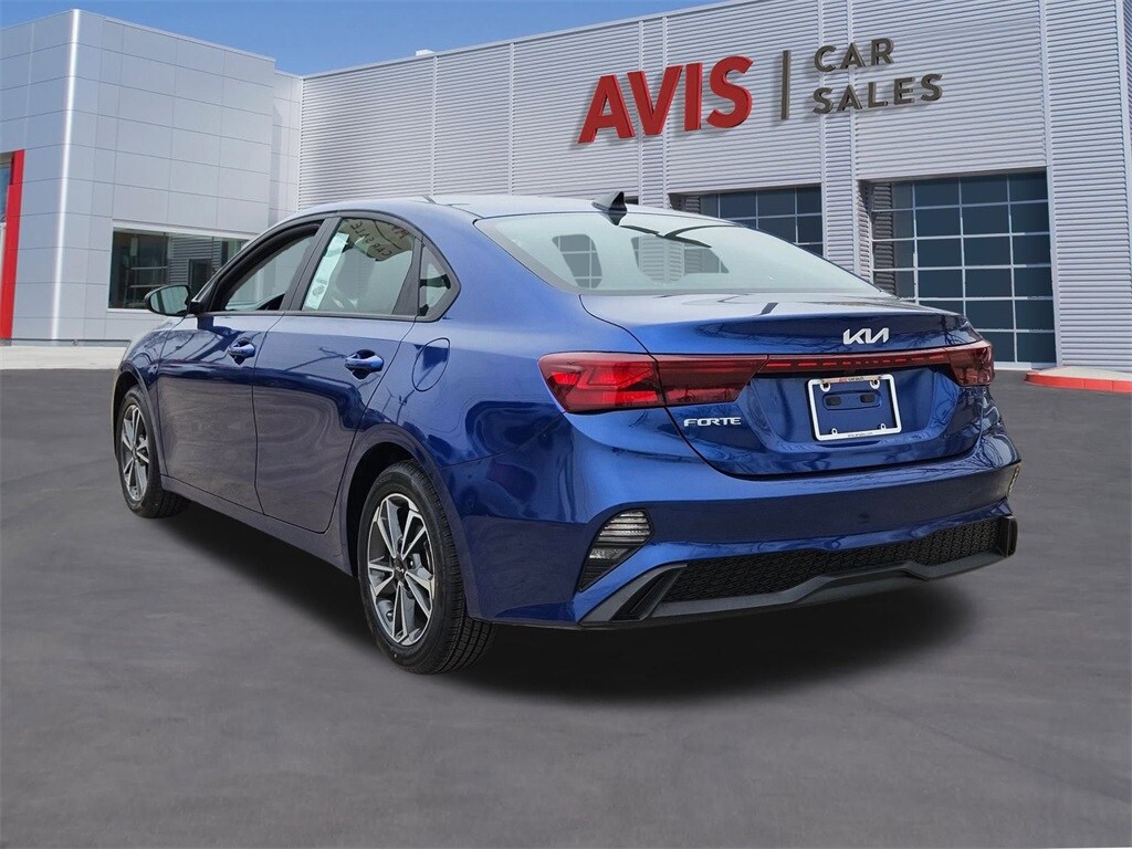 Thumbnail: 2024 Kia Forte - 3