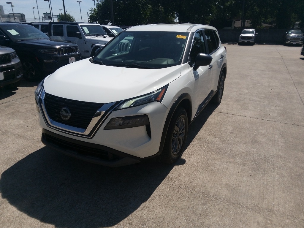 Thumbnail: 2023 Nissan Rogue - 1