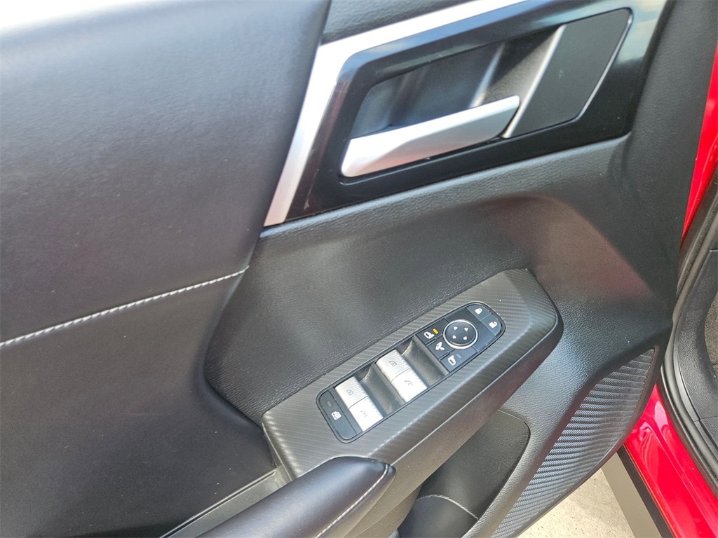 Thumbnail: 2024 Mitsubishi Outlander - 13