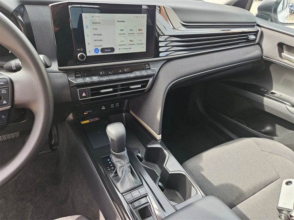 Thumbnail: 2025 Toyota Camry - 20