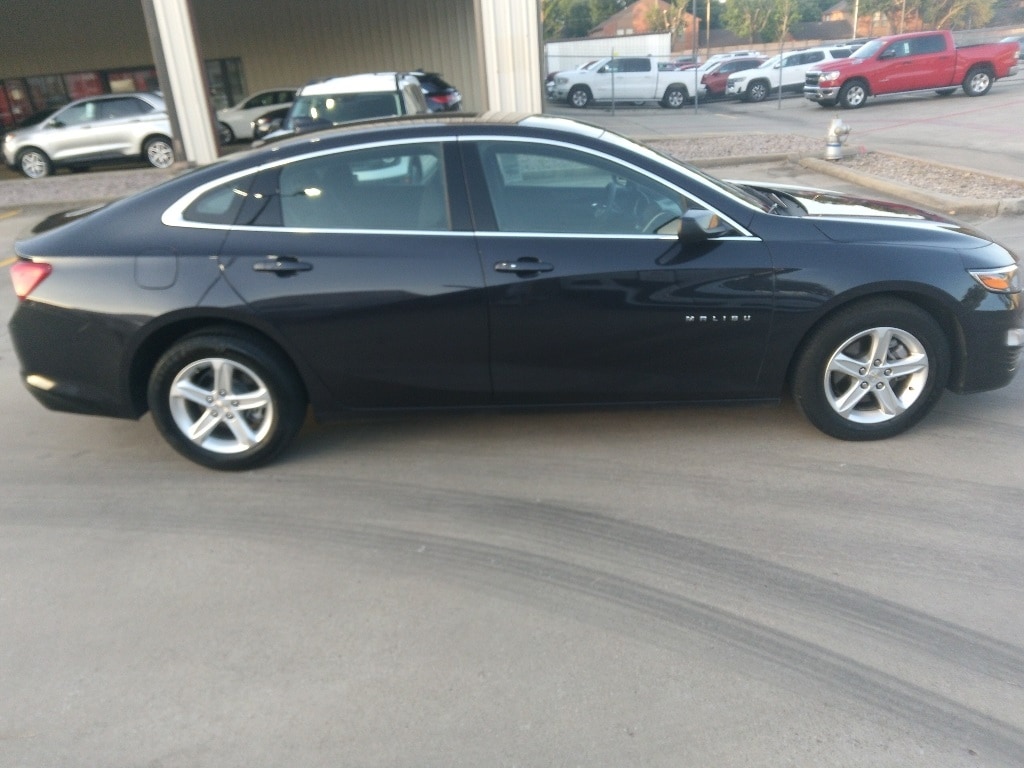 Thumbnail: 2023 Chevrolet Malibu - 7