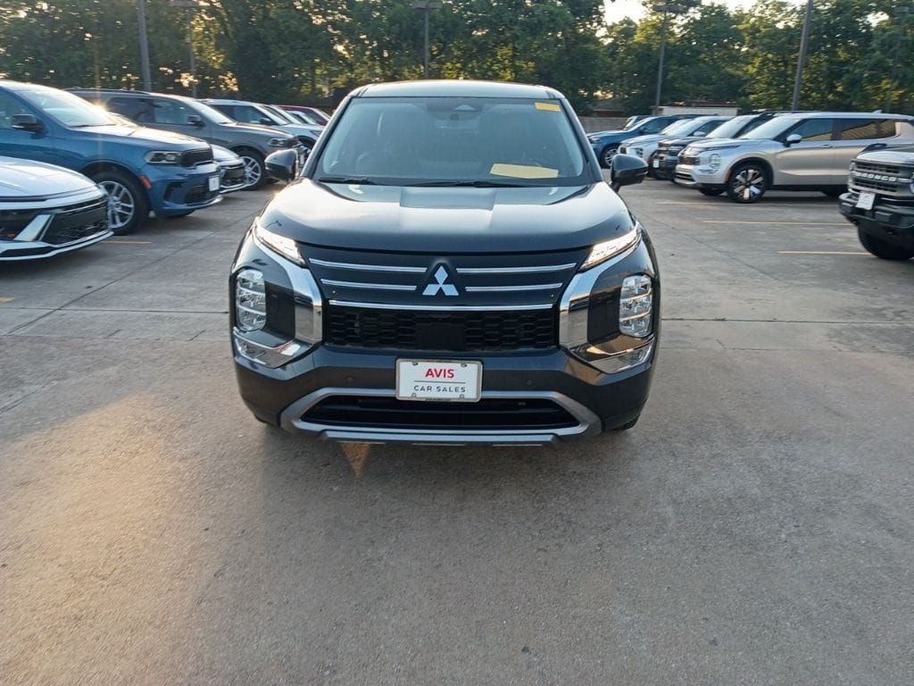Thumbnail: 2025 Mitsubishi Outlander - 5