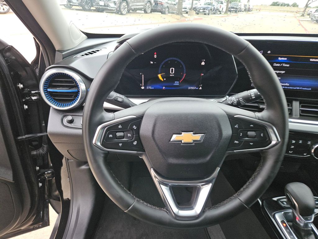 Thumbnail: 2025 Chevrolet Trax - 18