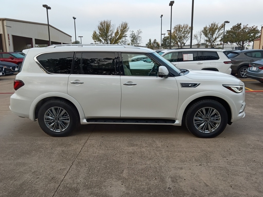 Thumbnail: 2023 INFINITI QX80 - 8