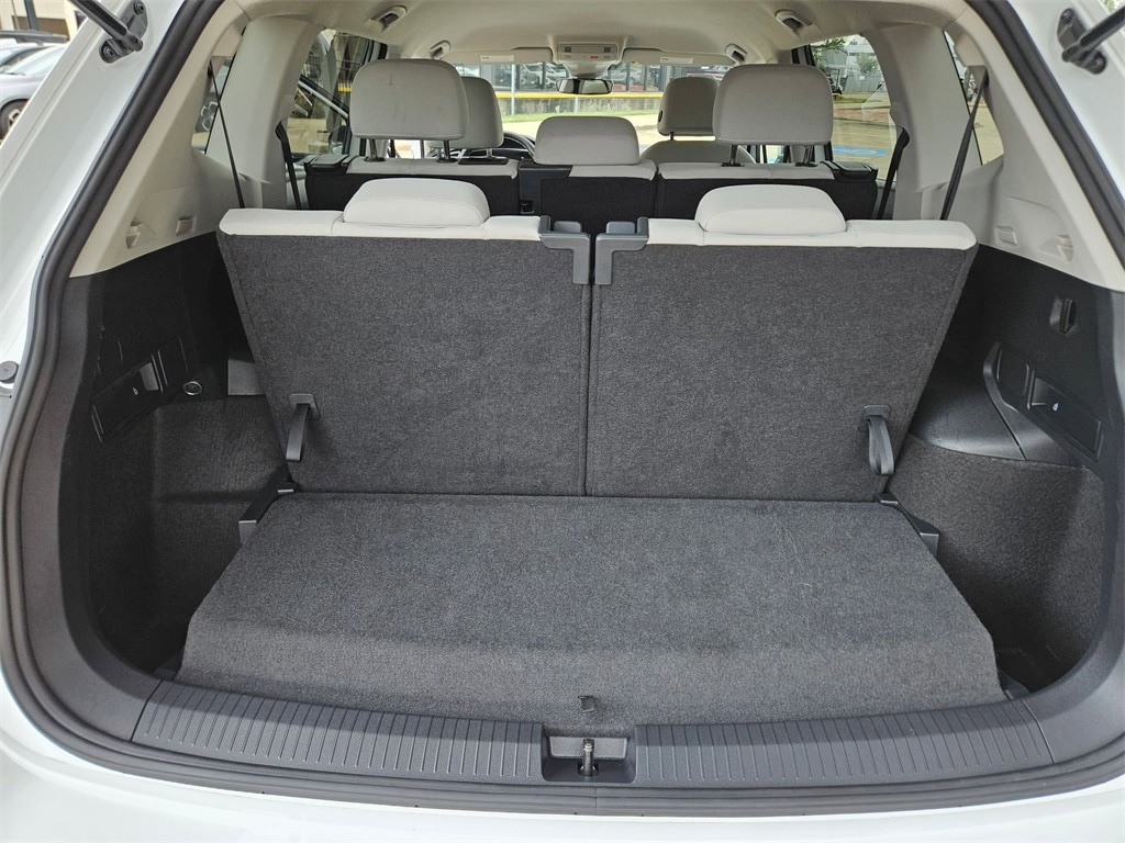 Thumbnail: 2024 Volkswagen Tiguan - 25