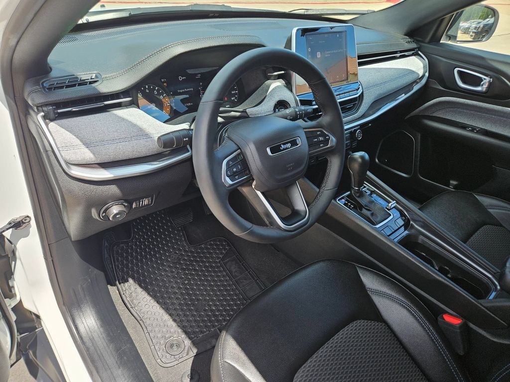 Thumbnail: 2025 Jeep Compass - 14