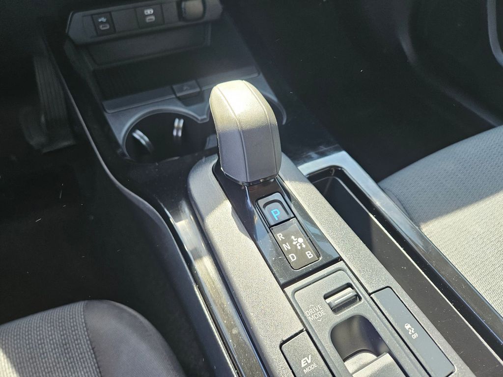 Thumbnail: 2024 Toyota Prius - 27