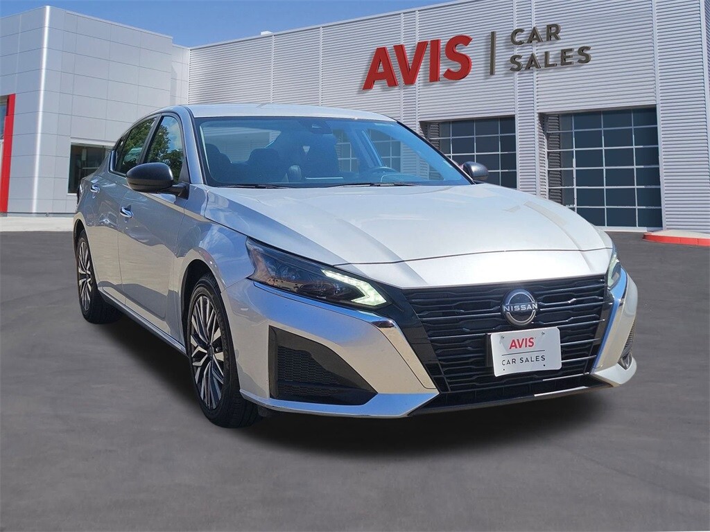 2024 Nissan Altima 2.5 SV photo 3