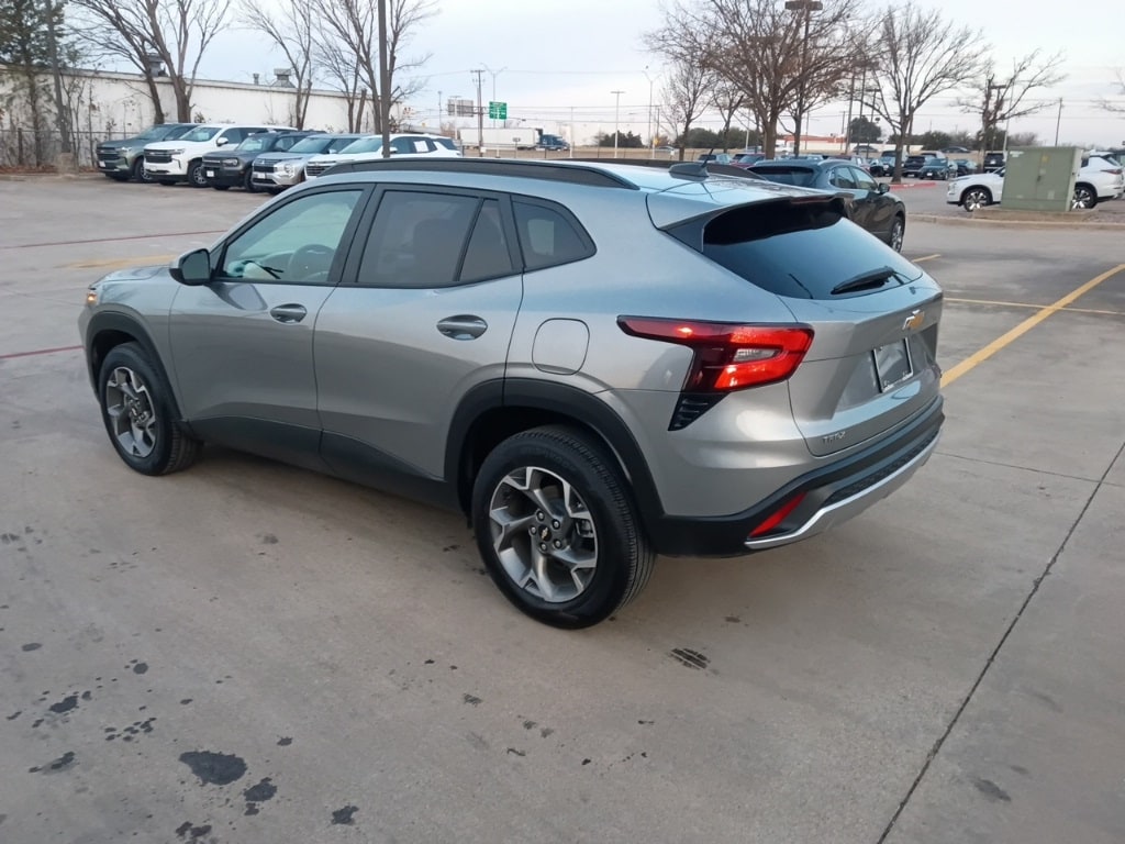 Thumbnail: 2025 Chevrolet Trax - 7