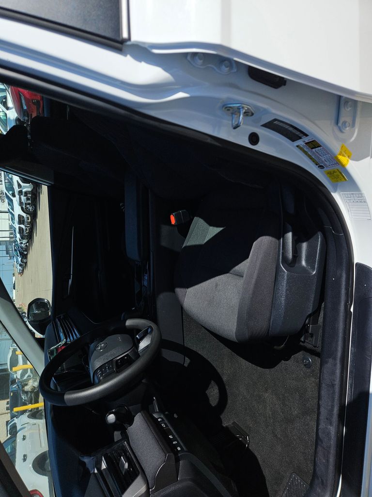 Thumbnail: 2025 Toyota Camry - 11