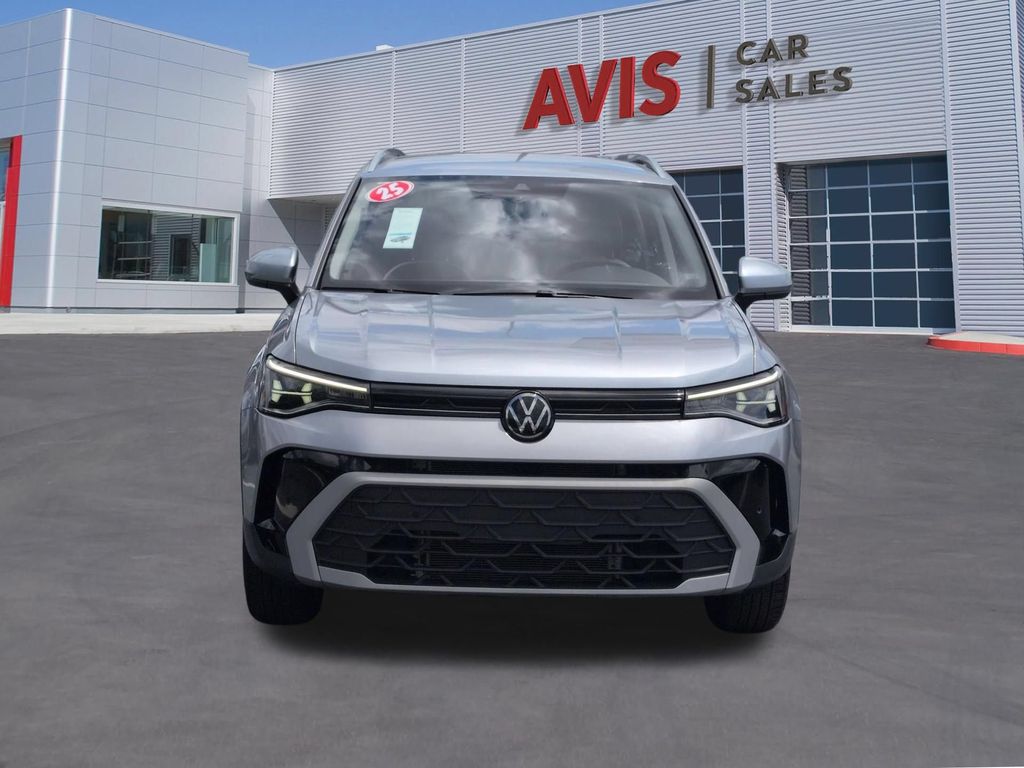 2025 Volkswagen Taos SE - Photo 2