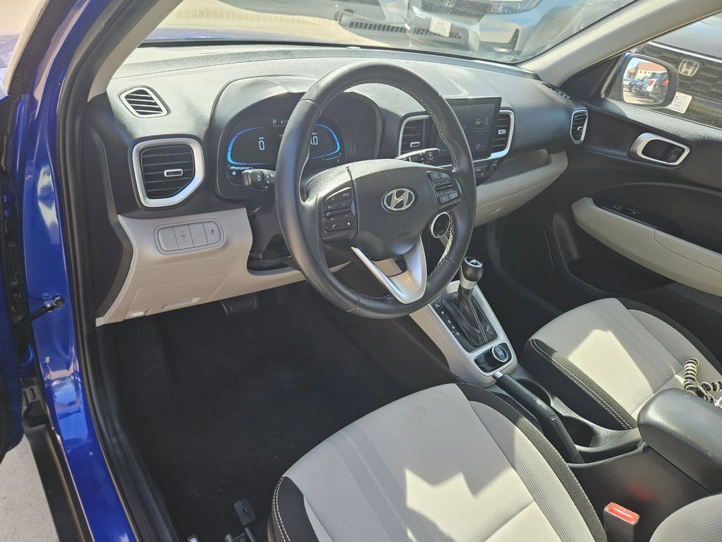 Thumbnail: 2025 Hyundai Venue - 13