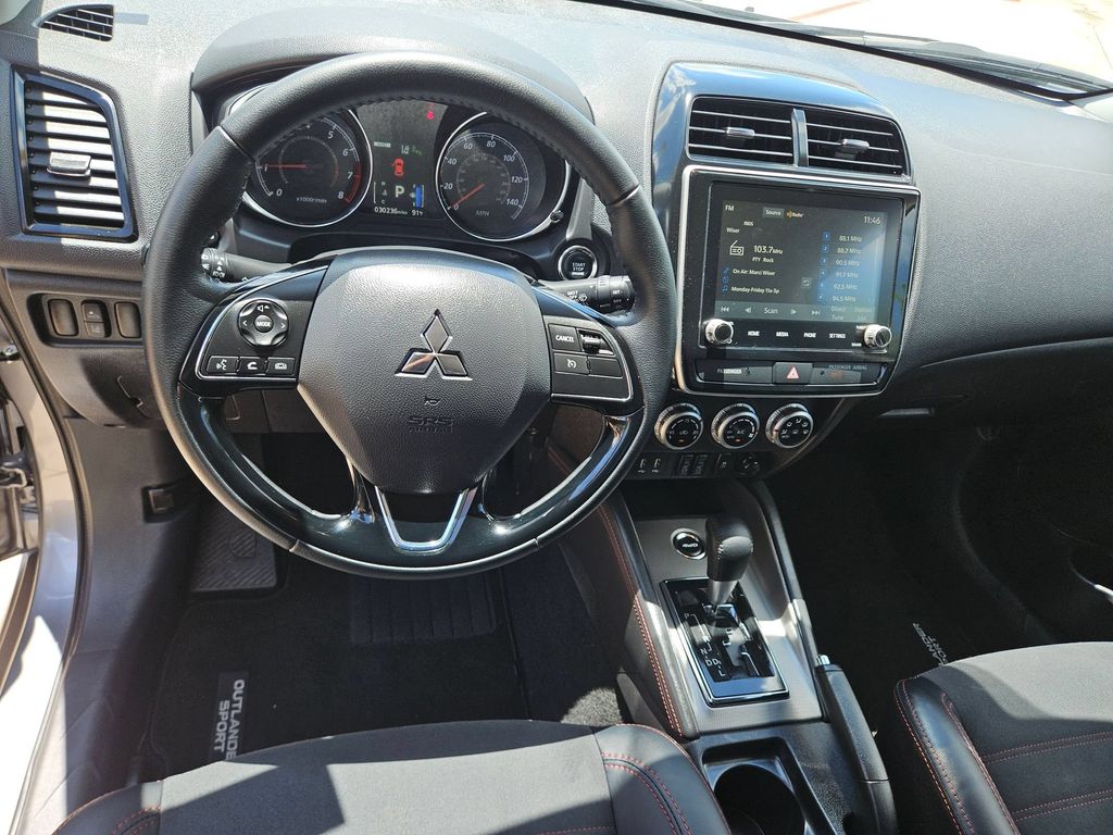 Thumbnail: 2025 Mitsubishi Outlander Sport - 16