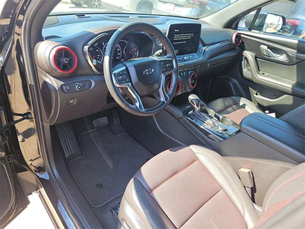 Thumbnail: 2025 Chevrolet Blazer - 15