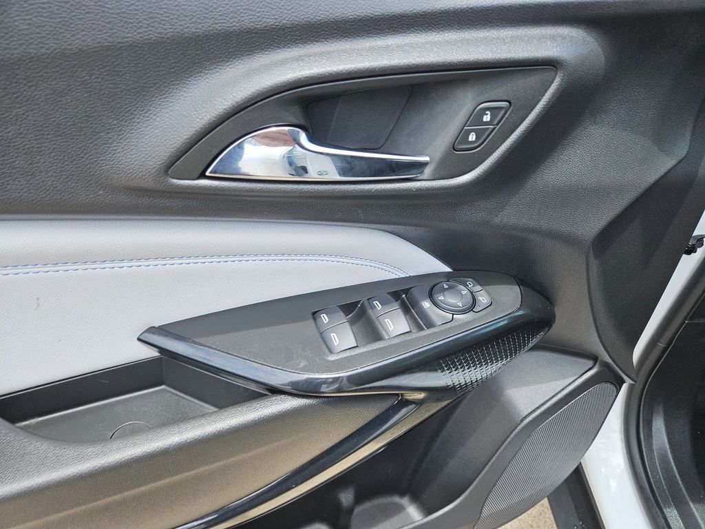 Thumbnail: 2025 Chevrolet Trax - 15