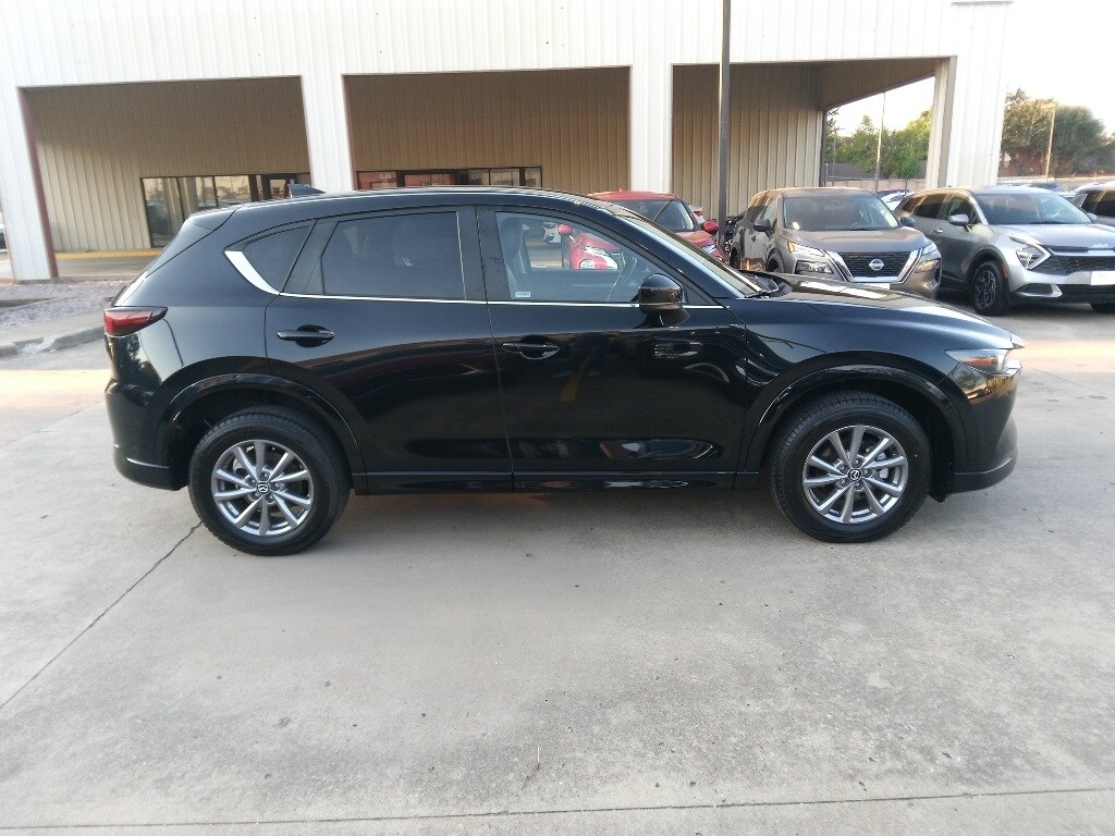 2025 Mazda CX-5 2.5 Select photo 4