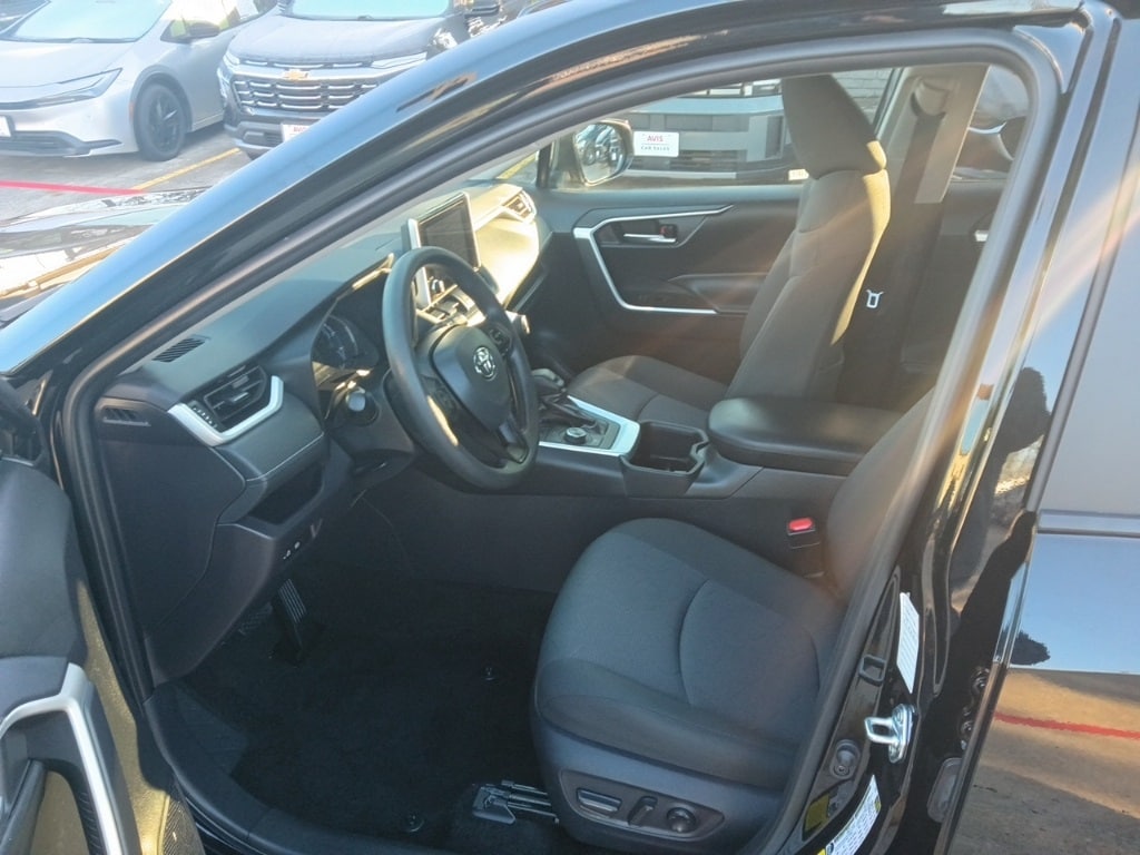 Thumbnail: 2025 Toyota RAV4 - 3