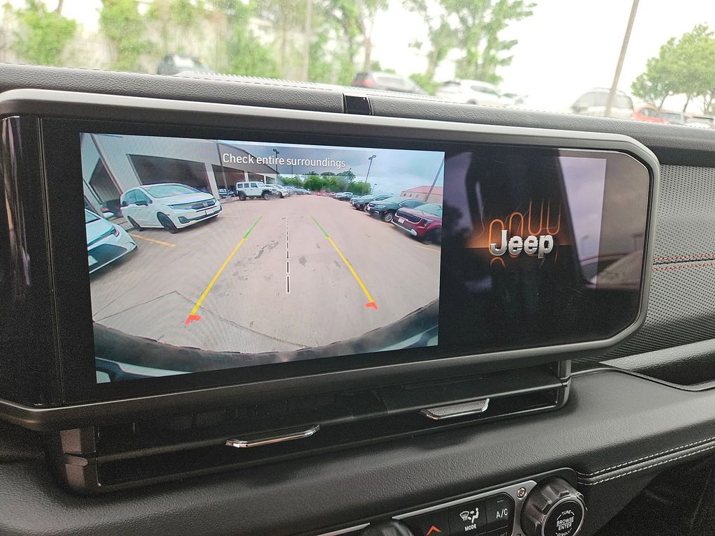 Thumbnail: 2025 Jeep Wrangler - 22