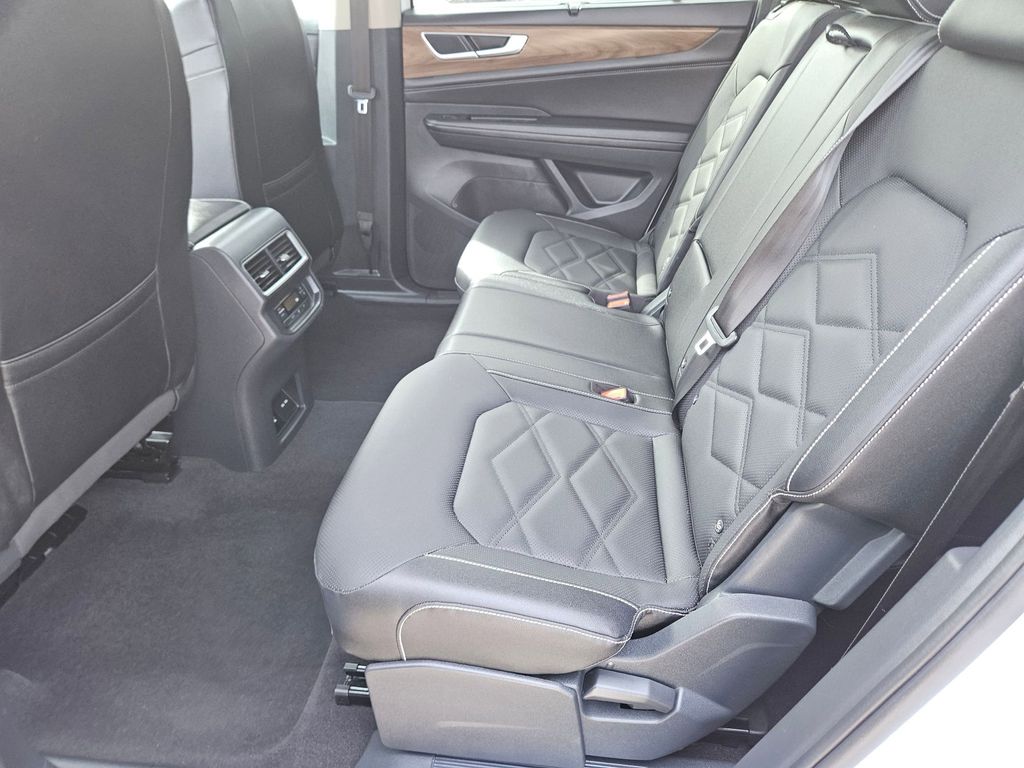 Thumbnail: 2025 Volkswagen Atlas - 26