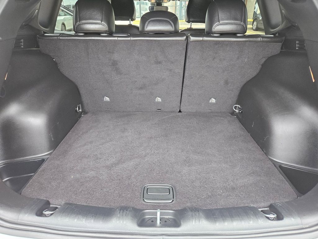 Thumbnail: 2025 Jeep Compass - 24