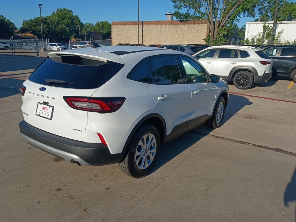 Thumbnail: 2025 Ford Escape - 9