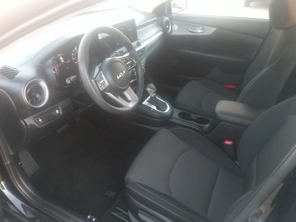 Thumbnail: 2024 Kia Forte - 3