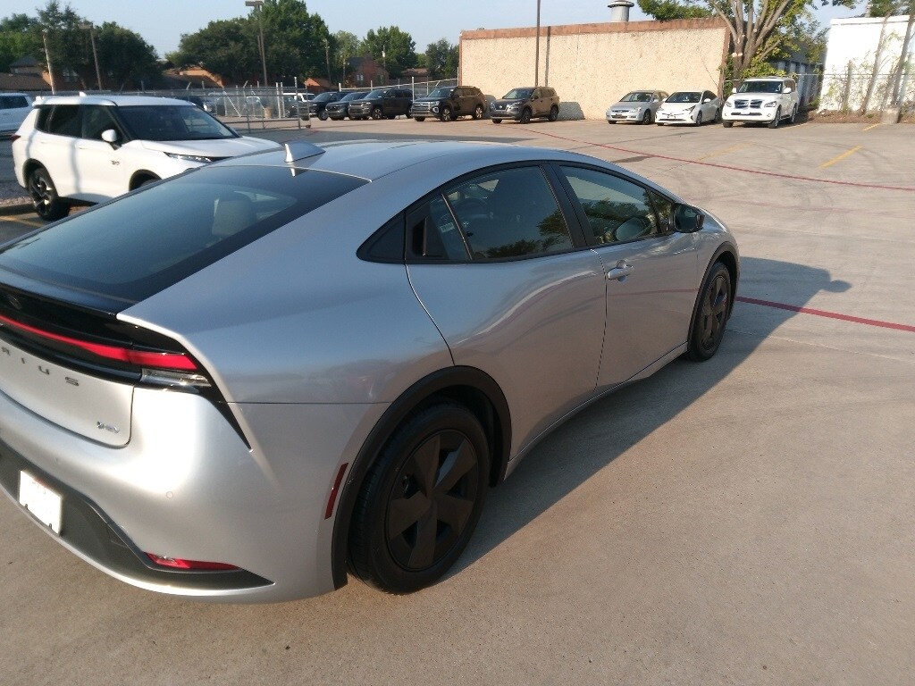 Thumbnail: 2024 Toyota Prius - 6
