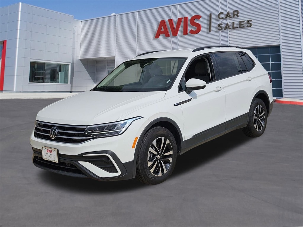 Thumbnail: 2024 Volkswagen Tiguan - 1