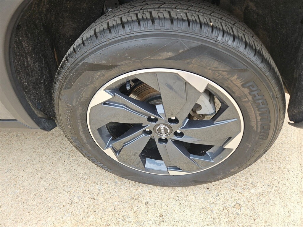 Thumbnail: 2024 Nissan Rogue - 25