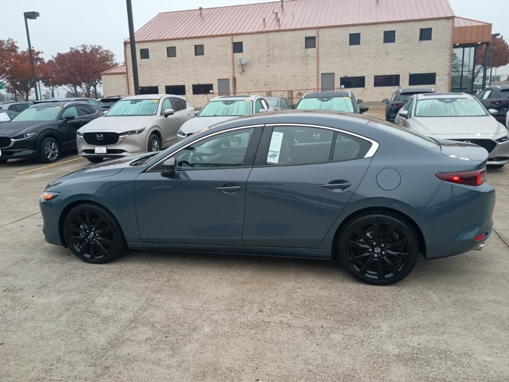 Thumbnail: 2025 Mazda Mazda3 - 4