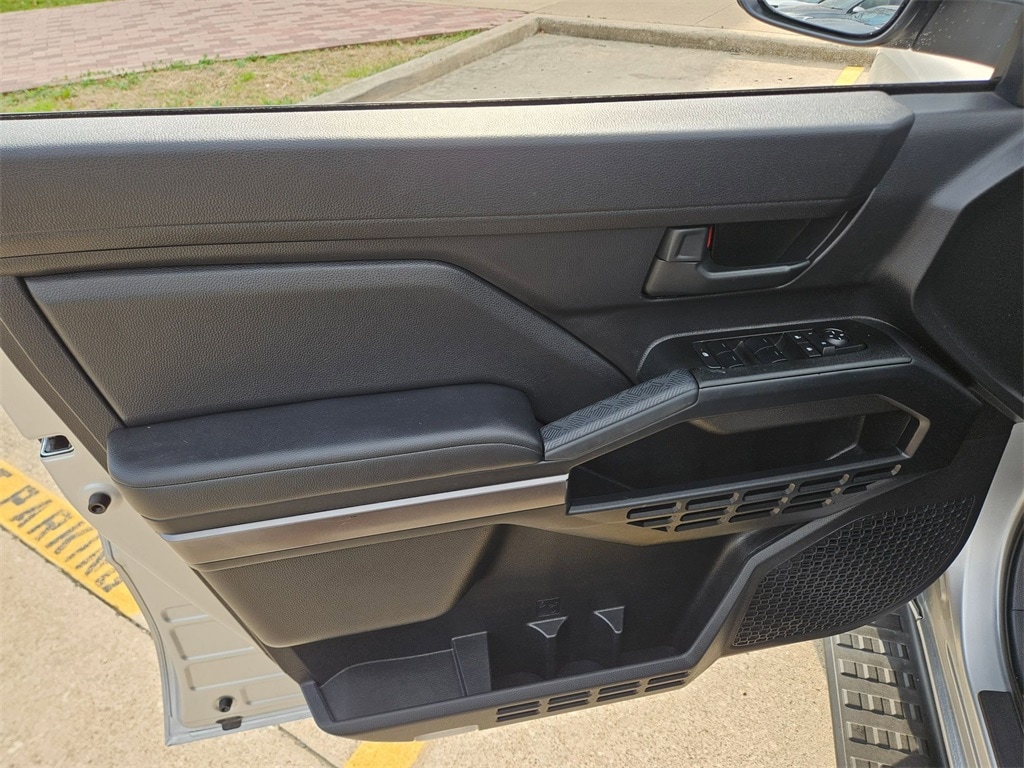 Thumbnail: 2025 Toyota 4Runner - 14