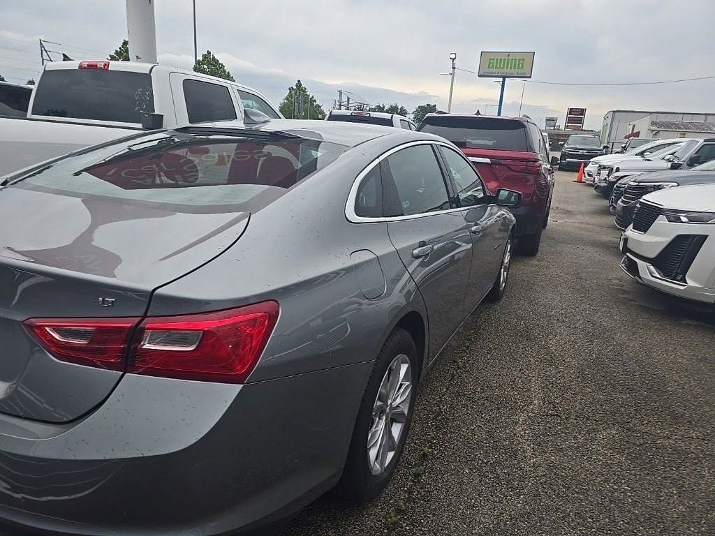 Thumbnail: 2023 Chevrolet Malibu - 4
