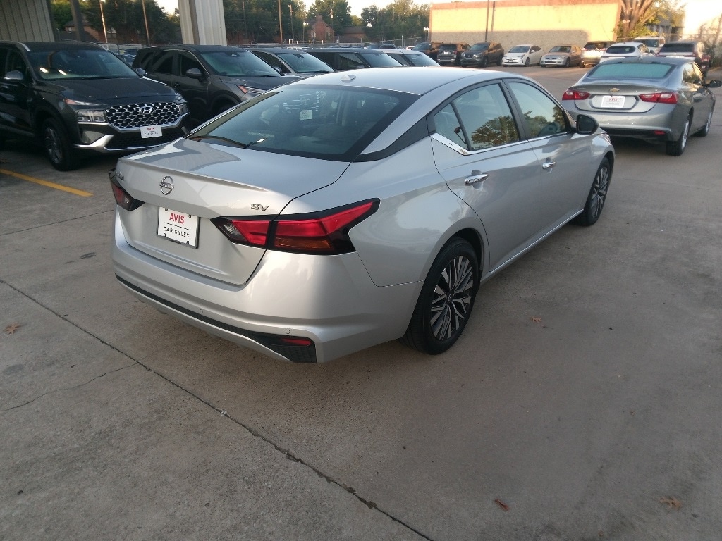 Thumbnail: 2024 Nissan Altima - 5