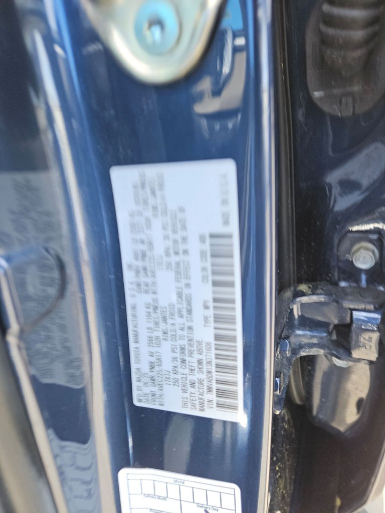 Thumbnail: 2025 Mazda CX-50 - 31