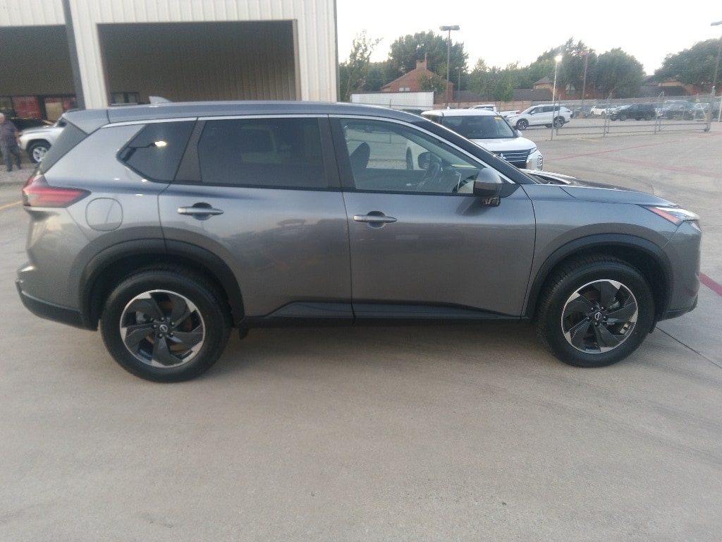 Thumbnail: 2024 Nissan Rogue - 4