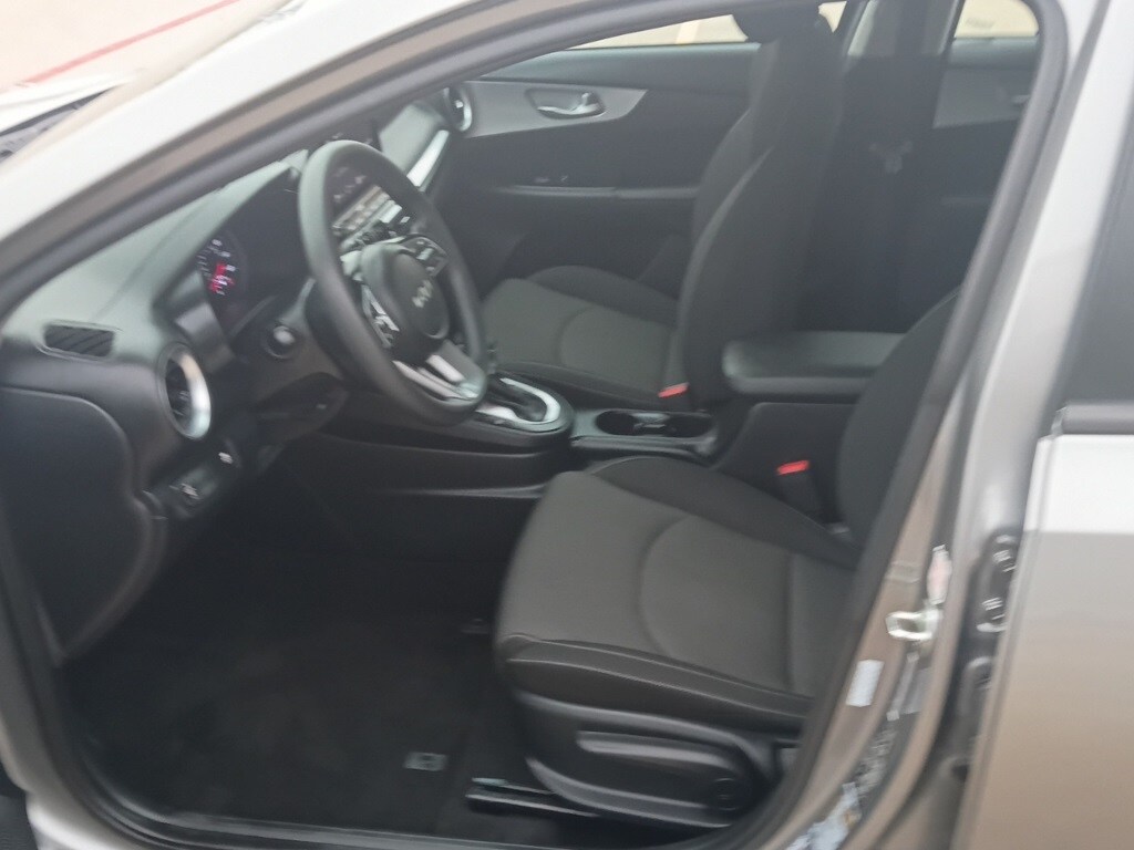 Thumbnail: 2024 Kia Forte - 3