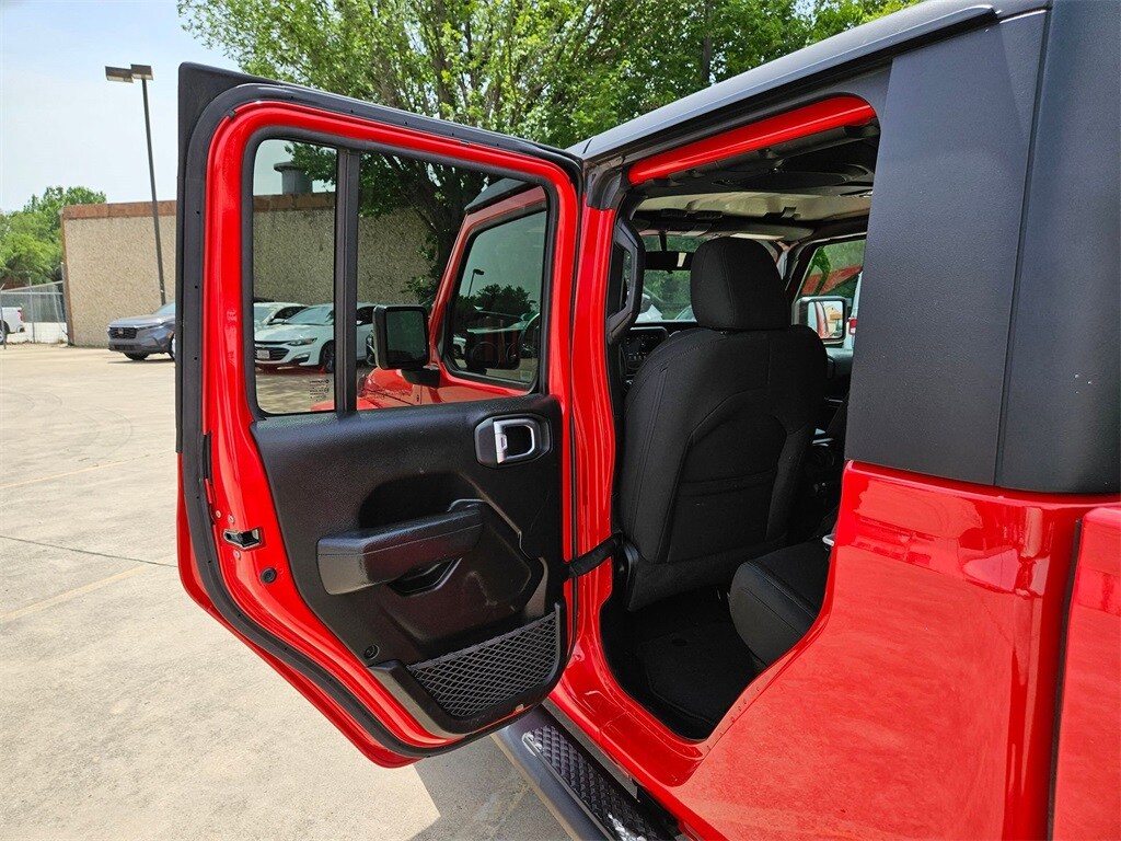 Thumbnail: 2023 Jeep Gladiator - 22