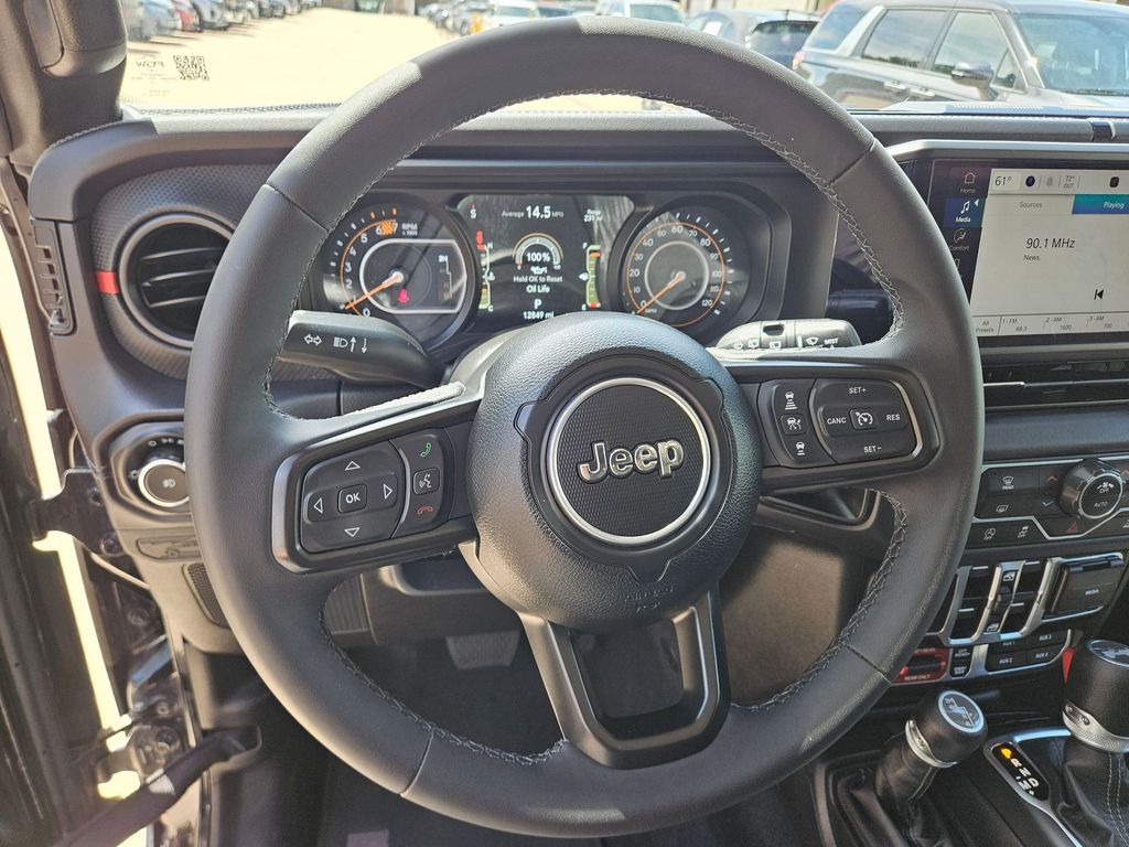 Thumbnail: 2025 Jeep Wrangler - 18