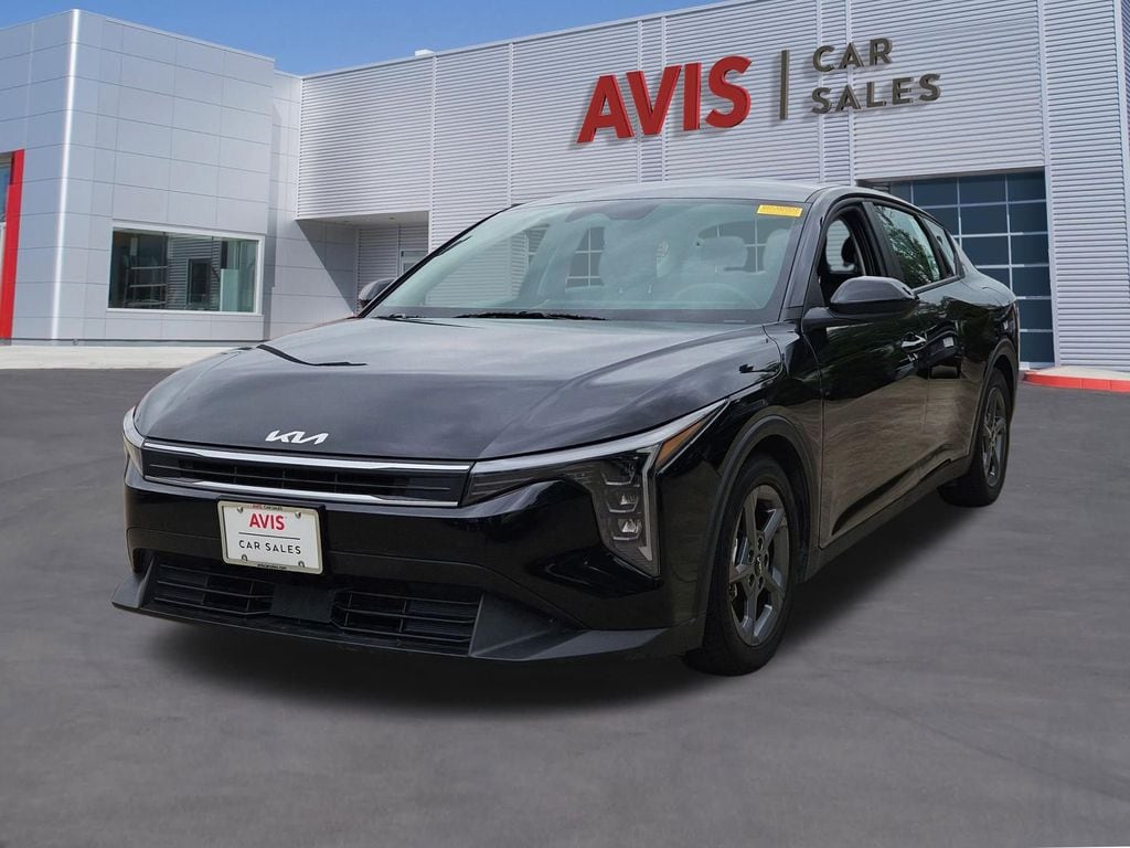 Thumbnail: 2025 Kia K4 - 1